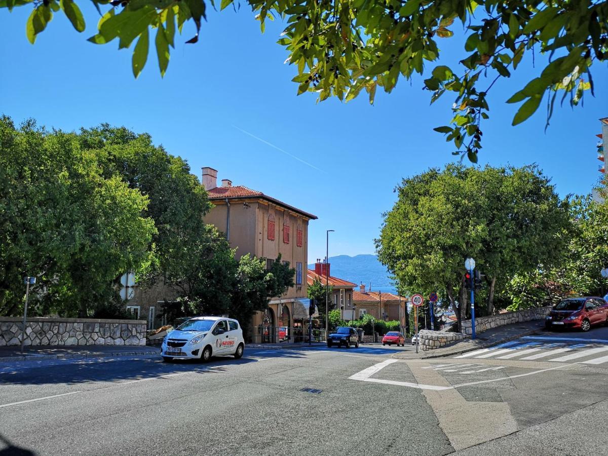 Apartment Krimeja Rijeka Eksteriør bilde